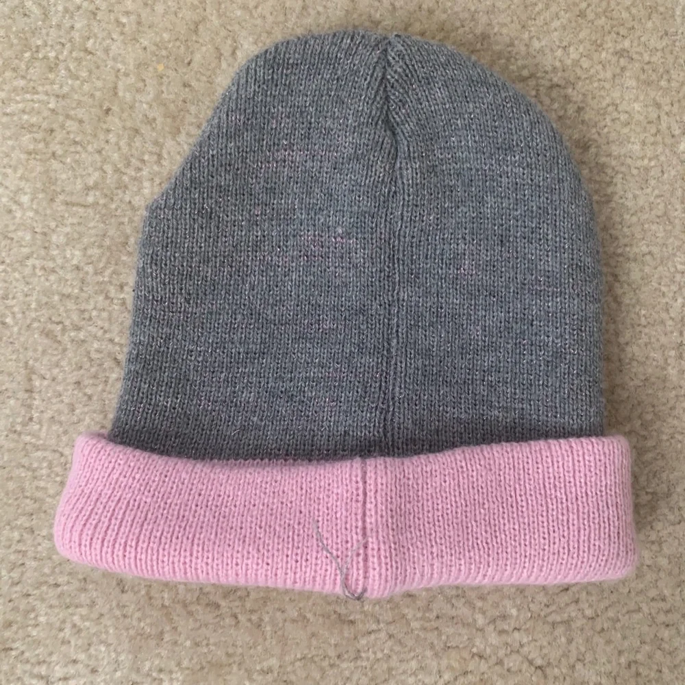 N/A pink grey